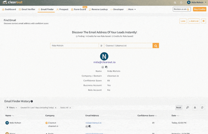 GIF of Clearout’s Instant Email Finder Download.